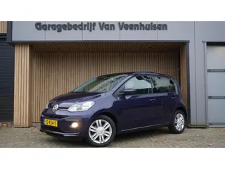 Volkswagen Up! 1.0 75pk Automaat 5Drs High up! Pano.Dak Clima Stoelverwarming 15inch LM *NL auto* 68