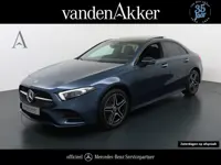 Mercedes-Benz A-Klasse 250e AMG // Panoramadak // Memory // Trekhaak // Keyless // Carplay // Sfeerv