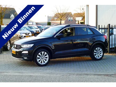 Volkswagen T-Roc 1.5 150pk TSI Sport Bj21. Adap Cruise, Carplay/Android Navi, Clima, PDC V+A, 17"LMV