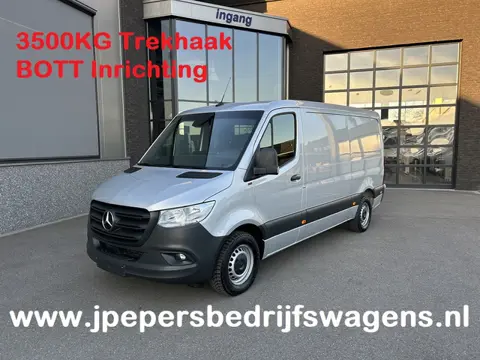 Mercedes-Benz Sprinter 315 CDI RWD L2 H1 BOTT Inrichting / 3500KG Trekhaak / MBUX 10.25 / Navigatie 
