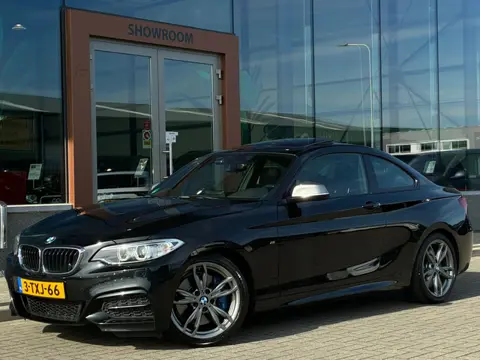 BMW 2 Serie Coupé M235i High Executive | Schuifdak | Harman / Kardon | Cruise | Memory | Leder | DAB