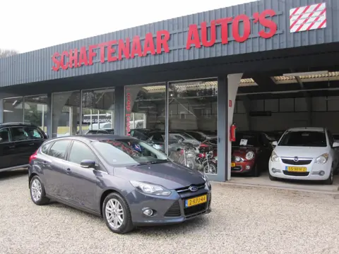 Ford Focus 1.0 EcoBoost Titanium zeer nette auto met nieuwe apk met trekhaak
