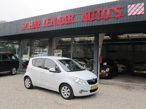 Opel Agila 1.2 Edition met trekhaak apk 02-02-2027