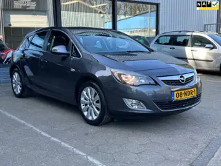 Opel Astra 1.4 Turbo Cosmo/Airco/parkeer sensoren/