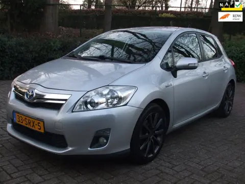 Toyota Auris 1.8 Full Hybrid Aspiration clima cruise 164 dkm NAP