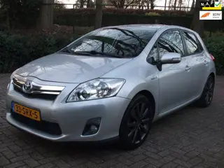 Toyota Auris 1.8 Full Hybrid Aspiration clima cruise 164 dkm NAP