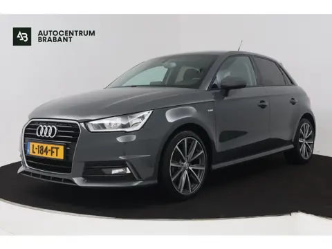 Audi A1 Sportback 1.0 TFSI Active (STOELVERWARMING, NAVIGATIE, PARKEERSENSOREN)
