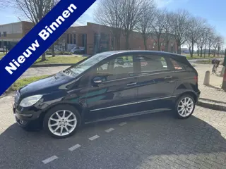 Mercedes-Benz B-Klasse 200 - KM 151214 NAP APK T/M 11/05/27 Radio / NAVI / TEL / AIRO (KOUD) BELLEN 