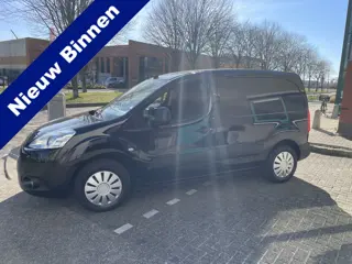 Peugeot Partner 122 1.6 HDI L1 XT KM 131658 NAP APK TM 27/03/2027 PARKEERSENSOREN NETTE AUTO ! EL.RA