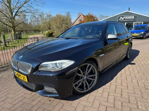 BMW 5-SERIE M550XD *Topstaat!!Massage*Softclose*Stand kachel 