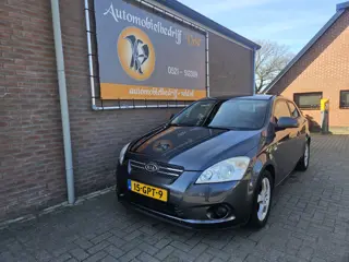 Kia pro_cee'd 1.4 Challenge (bj 2008)