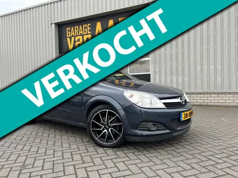 Opel Astra TwinTop 1.8 Cosmo | LEER | STOEL VERW | AIRCO | CARKIT |