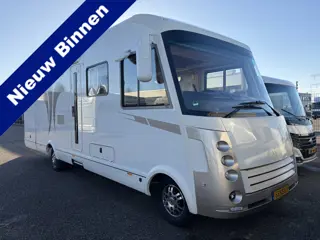 NIESMANN BISCHOFF FLAIR 8000 iLW 3.0 Aut Lengtebedden Lithium 420AH Trekhaak Leder