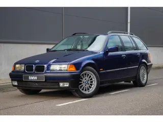 BMW 3-serie Touring 328i Executive | 200.000KM | Gedocumenteerd | Leer | Climate Control | Style 32