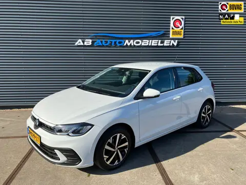 Volkswagen Polo 1.0 TSI Life PDC/ CARPLAY