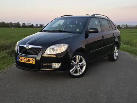 Skoda Fabia Combi 1.6-16V Sport I Airco I Clima Control I Cruise control I Sport stoelen I Licht met