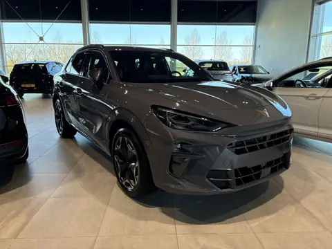 CUPRA Terramar 1.5 TSI e-Hybrid VZ Performance 272PK l Head up display l 19" Cosmic Black l 360 grad