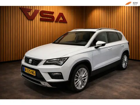 Seat Ateca 1.4 EcoTSI Xcellence|Trekhaak|Panorama|360 camera|Carplay|4 seizoen banden|Led|PDC|Cruise