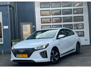 Hyundai IONIQ 1.6 GDi First Edition | Clima | Camera | Open-Dak | Navi