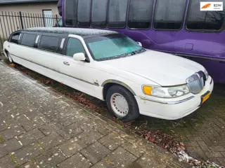 Lincoln Town Car 4.6 v8 autom Signature stretch limousine