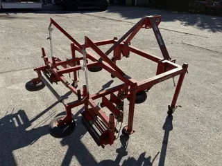 Halmec schoffelmachine voor ruggen