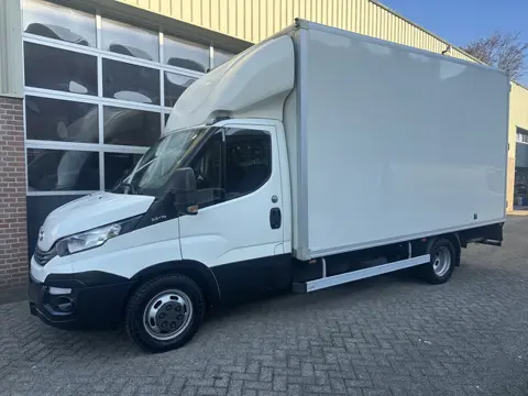 Iveco Daily 35C18V 3.0 Bakwagen Airco,Cruise,Trekhaak,3 peroons L415cm B210cm H230cm