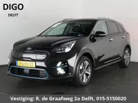 Kia e-Niro ExecutiveLine 64 kWh 450 km actieradius | Navigatie | Stoelverwarming | Leder |