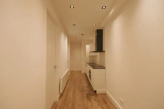 Woning aan de Derde Schinkelstraat te Amsterdam