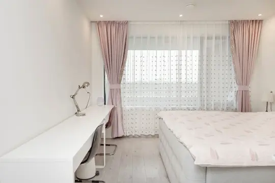 Woning aan de Tommaso Albinonistraat te Amsterdam