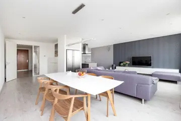 Woning aan de Tommaso Albinonistraat te Amsterdam