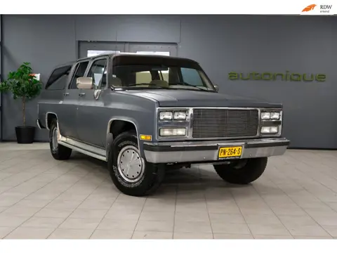 Chevrolet SUBURBAN *Belastingvrij* 1985 APK 10-2027 Koppakkingen Vernieuwd!!