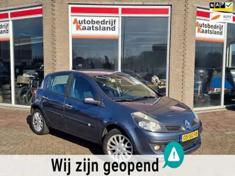 Renault Clio 1.6-16V Dynamique Luxe - 5 Deurs - Rijdt super - Koopje