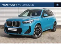 BMW X1 xDrive30e High Executive M Sport Automaat / Panoramadak / Trekhaak / Sportstoelen / Parking A