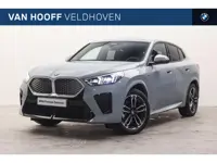 BMW iX2 eDrive20 M Sport / Sportstoelen / Achteruitrijcamera / M Adaptief onderstel