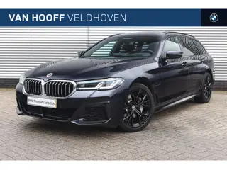 BMW 5 Serie Touring 530e High Executive M Sport Automaat / Panoramadak / Achteruitrijcamera / Laserl