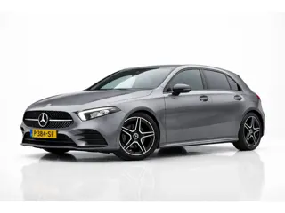 Mercedes-Benz A-klasse 180 AMG NIGHT | SFEERVERLICHTING | APPLE CARPLAY | CAMERA | ANDROID AUTO | NA