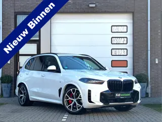 BMW X5 xDrive50e High Executive M Sport / BMW Nieren Iconic Glow / Head-UP / Panodak / Luchtvering /