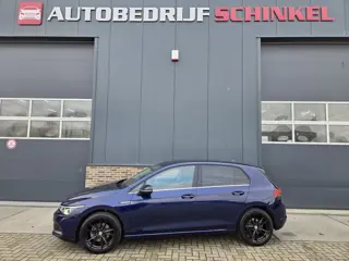 Volkswagen Golf 1.5 eTSI Style Camera,massage,stuurverwarming!!