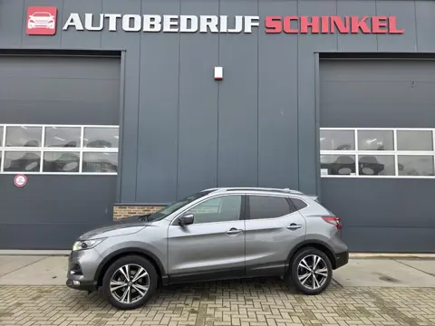 Nissan QASHQAI 1.2 N-Connecta Camera,trekhaak,pano, enz.