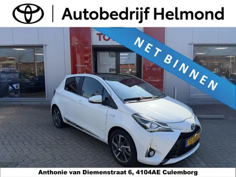 Toyota Yaris 1.5 Hybrid Premium | Panoramadak | parkeersensoren | Dealer onderhouden