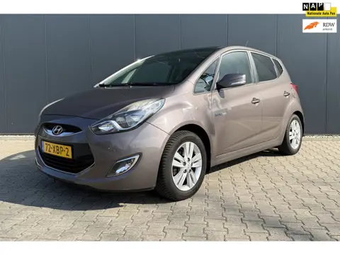 Hyundai Ix20 1.6i i-Vision Airco Cruise Pano 5 Deurs APK NAP