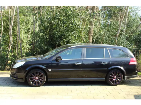 Opel Vectra Wagon 1.8-16V Executive clima/ cruise control leer stoelverwarming enz
