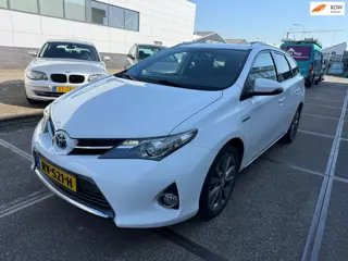 Toyota Auris Touring Sports 1.8 Hybrid Aspiration / AUTOMAAT / HYBRIDE / NAVI / CAMERA / 2 SLEUTELS 