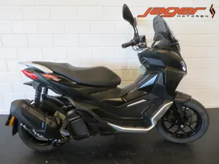 Aprilia SR GT 125 SPORT SUPERGAAF! (bj 2023)