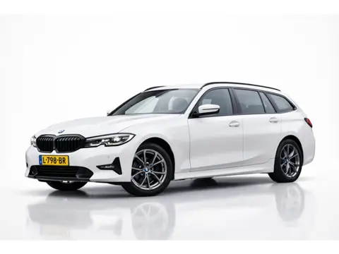 BMW 3-serie Touring 318i High Executive Sport Line | TREKHAAK | APPLE CARPLAY | NAP | DEALER ONDERHO
