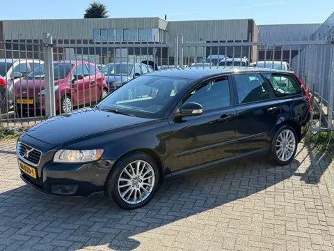 Volvo V50 1.8 Sport! 2e EIGENAAR NL AUTO NAP! Airco l Cruise l AFNEEM TREKHAAK l PDC l LMV l MTF-STU