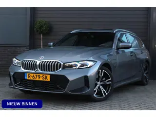 BMW 3-serie Touring 320e M Sport | Panoramadak | Adaptieve Cruise Control | Trekhaak | Leer | BLIS