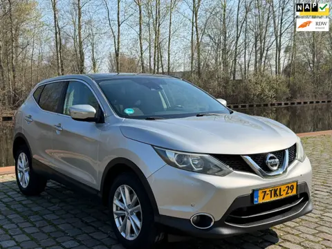 Nissan Qashqai 1.2 Connect Edition 2e eigenaar dealer onderhouden panorama dak cruis control navigat