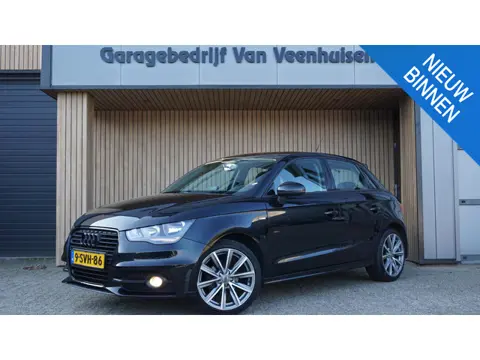 Audi A1 Sportback 1.2 TFSI 86pk 5Drs Admired S-Line *Black Style* Navi 17inch LM Airco Cruise Contro