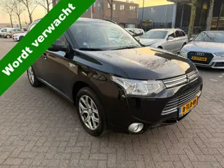 Mitsubishi Outlander 2.0 PHEV instyle - COMING SOON